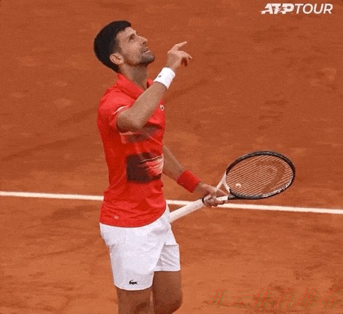 开云体育动态：ATP总决赛-阿尔卡拉斯2-0阿利亚西姆 将与辛纳争冠