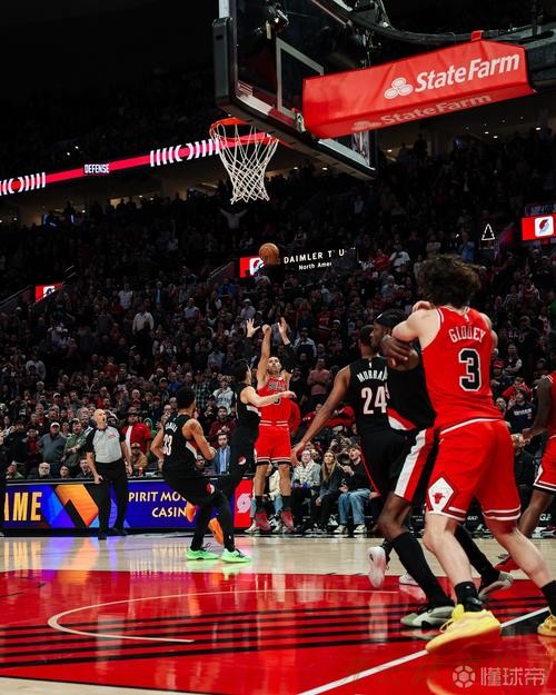 开云官网：武切维奇三分绝杀 公牛战胜开拓者